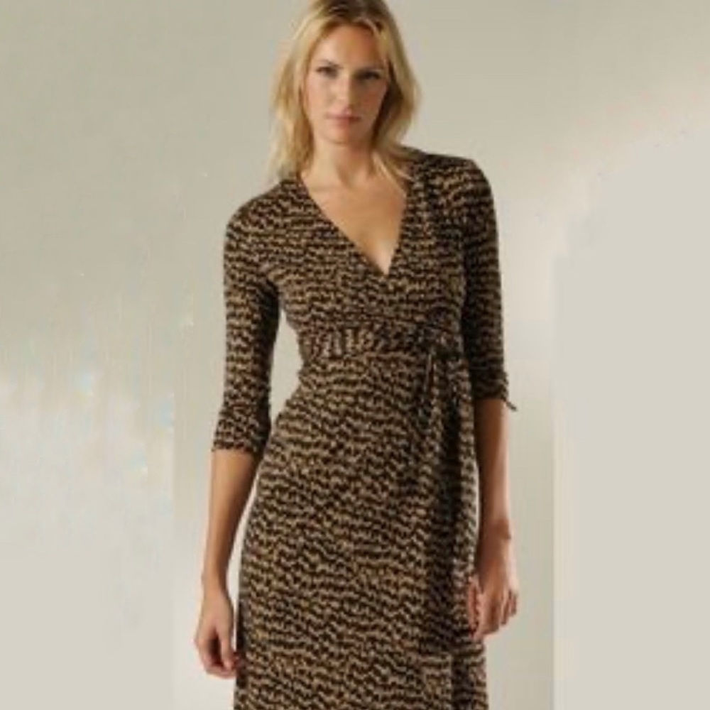 EUC Diane Von Furstenburg Vintage Julian Silk Dress 6